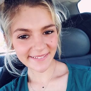 Meet your Posher, Briana